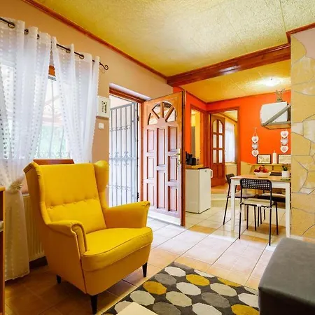 Kristof Vendeghaz 度假居 鲍洛通费尼韦什